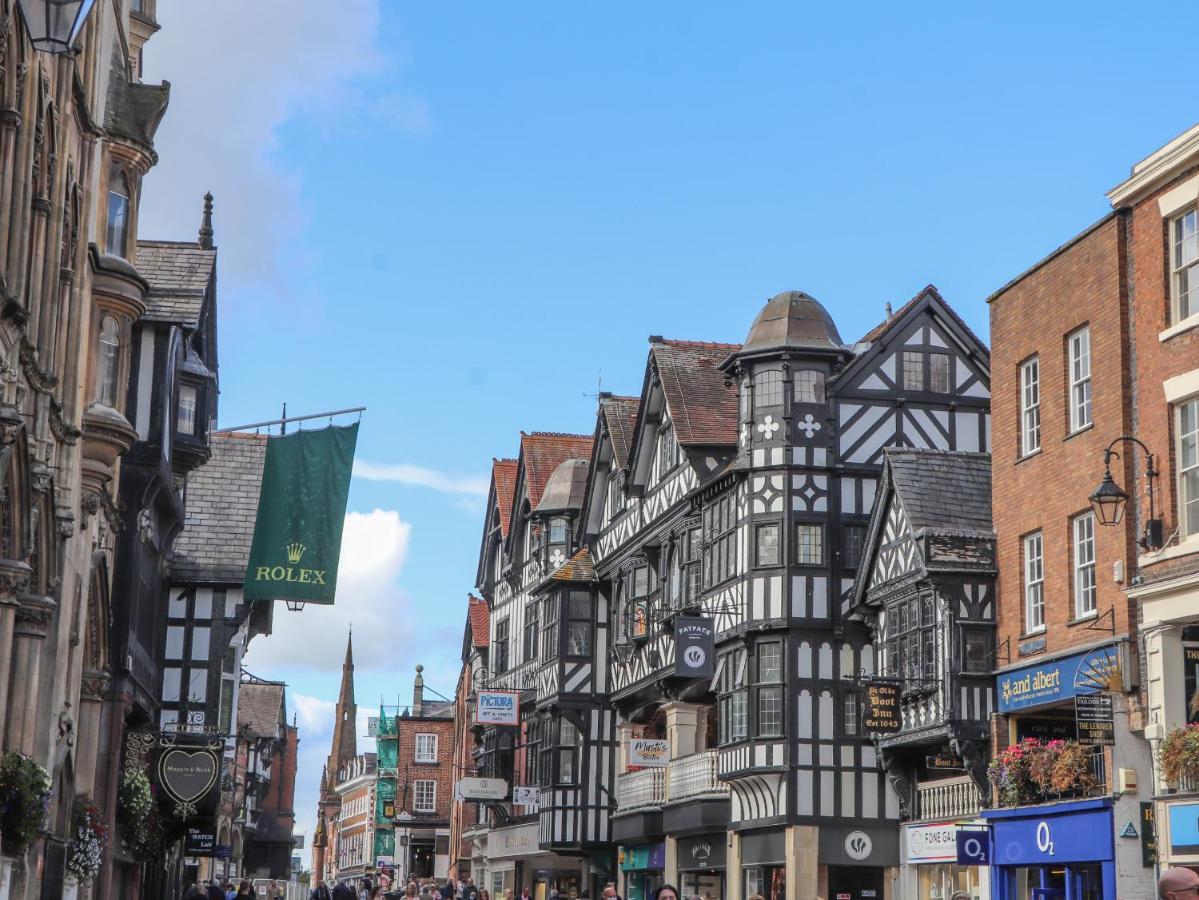Dragon'S Den Apartment Chester Exterior photo
